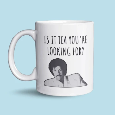 Afbeelding van NietMokken.nl Grappige mok Is It Tea You&#039;re Looking For? Lionel Richie Thee en koffiemok met knipoog Dubbelzijdig bedrukt Vaatwasser magnetronbestendig