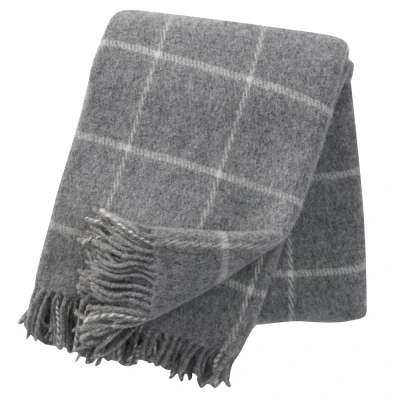 Afbeelding van Klippan Vinga Island plaid van lamswol 130 x 200 cm Lichtgrijs