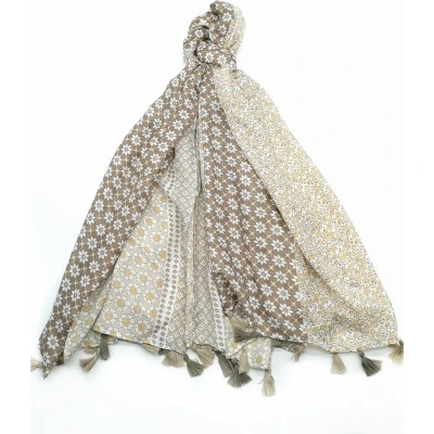 Afbeelding van Lange dames sjaal Belle gebloemd motief taupe wit bruin beige