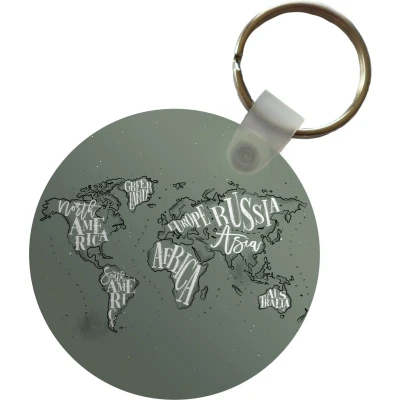 Afbeelding van Sleutelhanger Wereldkaart Grijs Wit Letters Plastic Rond Uitdeelcadeautjes