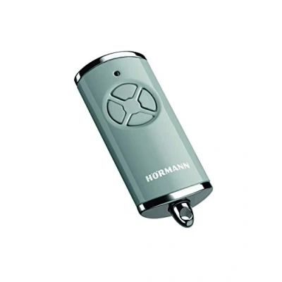 Afbeelding van Hörmann Handzender HSE 4 BS (frequentie 868 MHz, hoogglans klassiek grijs, garagedeuraandrijving met chromen doppen, batterijen, afmetingen 28x70x14 mm, incl. sleutelring) 4511577