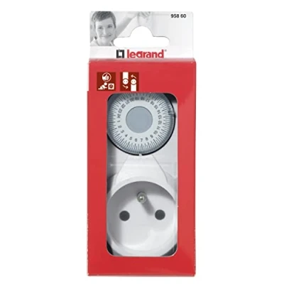 Afbeelding van Legrand stekkerschakelklok omnirex dag penaarde 50hz 095860
