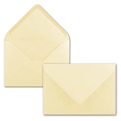 Afbeelding van FarbenFroh enveloppen in vanille, 100 stuks, DIN C5 22,0 x 15,4 cm, natte plakrand zonder venster, Kerstmis, wenskaarten