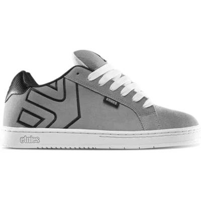 Afbeelding van etnies Fader Klassieke skate heritage stijl met een trendy, opgeblazen look, versterkte cupsole, comfortabele pasvorm, dagelijkse sneakers