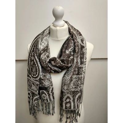 Afbeelding van Lange dames sjaal Joke paisleymotief bruin wit grijs zwart