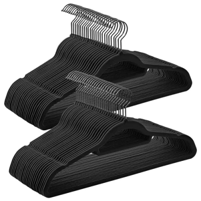 Afbeelding van SONGMICS Kleerhangers fluweel, set van 50, antislip, kleine stang voor stropdassen, 360 draaibare haak, 0,6 cm dik, ruimtebesparend, 43,5 lang, mantels, broeken, zwart, CRF021B02
