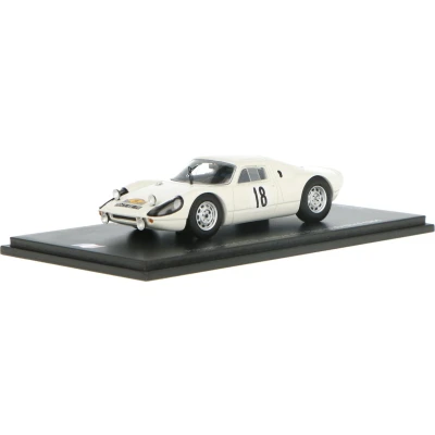 Afbeelding van de 1:43 Diecast Modelscar van Porsche 904 GTS #18 Rally des Routes Du Nord 1966.De rijders waren J. Schlesser en A. Schlesser.De fabrikant dit schaalmodel is Spark.Dit model alleen online beschikbaar