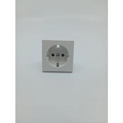 Afbeelding van GIRA centraalplaat Wandcontactdoos Kinderveilig zuiver wit (hagelwit) MAT 492127