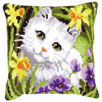 Afbeelding van Vervaco Witte poes in narcissen Kruissteekkussen pakket PN 0147362
