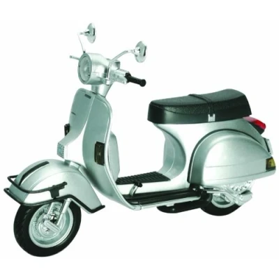 Afbeelding van NewRay 42122 Vespa P200E 1978, schaal 1: 12, The Cast, zilver