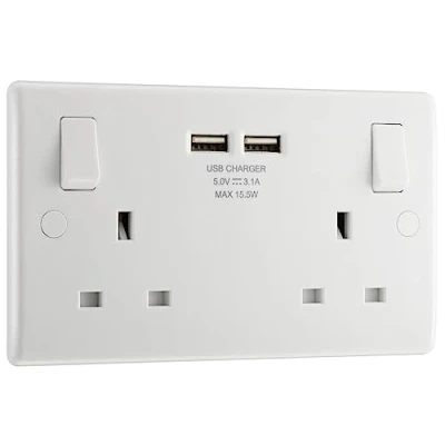 Afbeelding van BG 822U3 Elektrische dubbel geschakelde stopcontact met twee USB oplaadpoorten, ronde rand, wit gegoten, 13A, 15W,