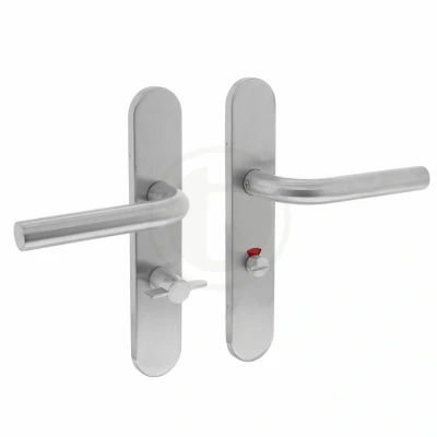 Afbeelding van Deurklink Recht op verdekt schild met WC slot 63mm geborsteld RVS