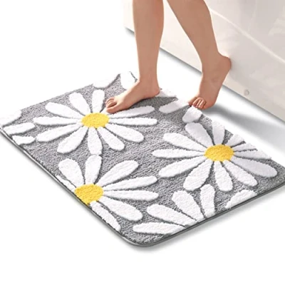 Afbeelding van QJHOMO Grijs badkamertapijt, schattige madeliefjes, badmat, antislip, wasbaar, witte en gele bloem, zachte douchemat, absorberend, 60 x 90 cm