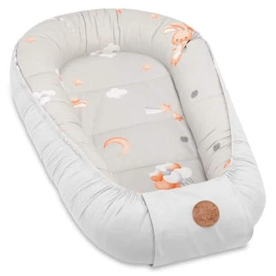 Afbeelding van Babynest cocon newborn 90 x 50 cm Handgemaakt knuffelnest babynestje van katoenen konijn