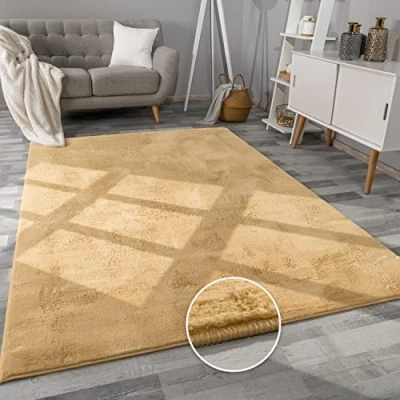 Afbeelding van Paco Home Woonkamer Tapijt Kunstbont Zacht Wasbaar Modern Elegant Makkelijk te Onderhouden Effect Bont Uni Glanzend Fluffy Kortpolig, Maat:240x340 cm, Kleur:Geel