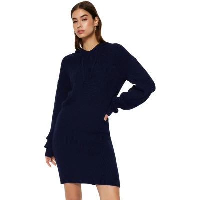 Afbeelding van Trendyol Bruine Mini Gebreide Jurk Met Capuchon Twoaw23El00075