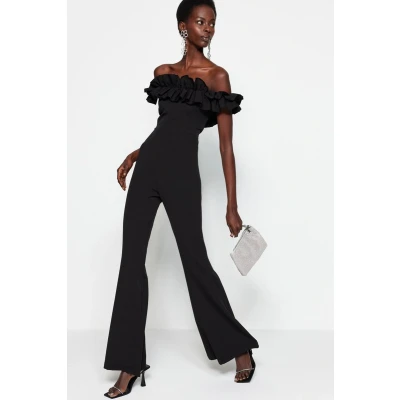 Afbeelding van Trendyol Zwarte Geweven Jumpsuit Met Ruches En Kraag Tprss23Tu00013
