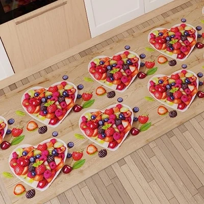 Afbeelding van PETTI Artigiani Italiani Tapijt voor keuken, antislip en wasbaar, 52 x 380 cm, design aardbeien, 100% Made in Italy