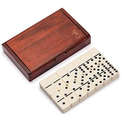 Afbeelding van Yellow Mountain Imports 28 Tiles Double 6 Dominoes (Pips/Dots) Game Set met Dark Oak Wood Case