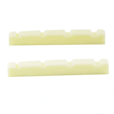 Afbeelding van Musiclily Pro Ureumhars Kunststof 40mm Slotted Topkam Jazz Bass Platte Bodem voor 4 snarige J stijl Basgitaar,Ivoor (2 Stuks)