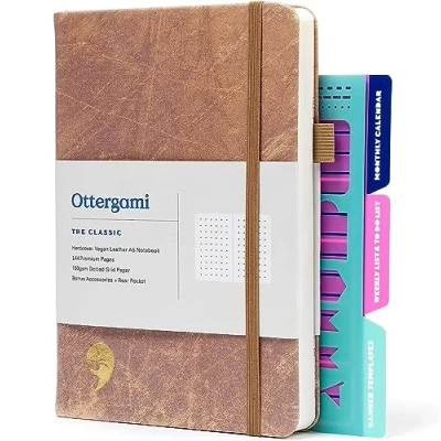 Afbeelding van Ottergami Notitieboek A5 Notebook Journal met Puntjes Hoogwaardig Dik Papier 150g/m2 144 pagina’s Bullet Bruin Leer Vegan Lederen Kaft Elastiek