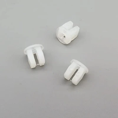Afbeelding van VVO Fasteners wit plastic clips. Ondervloer dempingsplaat. Compatibel met sommige Fiat Punto, 500L, (10 stuks)