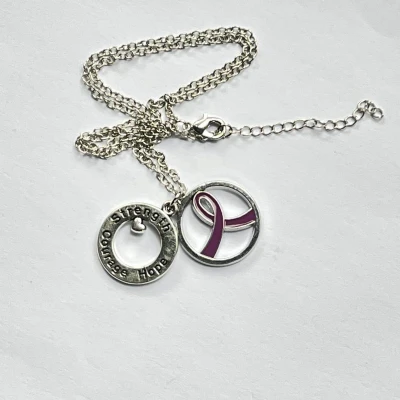 Afbeelding van GoedeDoelen.Shop Ketting Lila Strength Courage Hope Ribbon Sieraad Statement Gedenk Pink Cadeau Wellness House