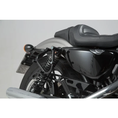 Afbeelding van SW Motech Legend Gear Zijtasdrager Rechts Harley Davidson Sportster modellen (04 )