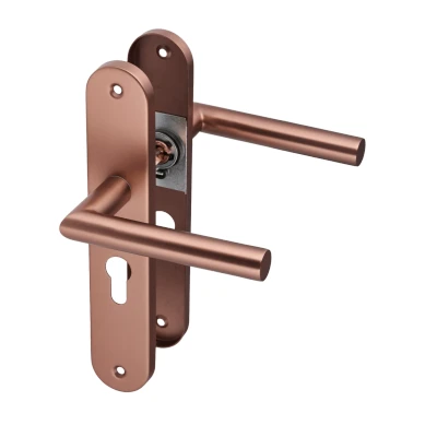 Afbeelding van Ferrano Deurklink op Rond Schild Cilindergat PC 55mm Mat Koper
