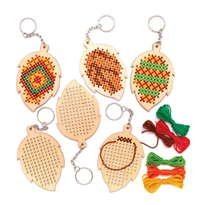 Afbeelding van Baker Ross AW843 blad houten kruissteek sleutelhanger Kits, herfst en winter kunst ambachten (Pack van 5)