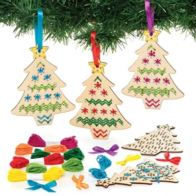 Afbeelding van Baker Ross FE862 Kerstboom kruissteek knutselkits voor kinderen pak van 5, naaien en kinderen, knutselen