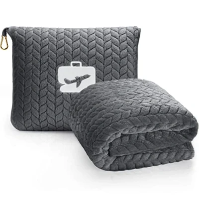 Afbeelding van EverSnug Premium reisdeken kussen zacht 2 in 1 vliegtuigdeken met zachte tas kussensloop, handbagagehoes en rugzakclip (grijs), King