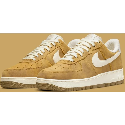 Afbeelding van Sneakers Nike Air Force 1 Low &quot;Gold White&quot; Maat 36