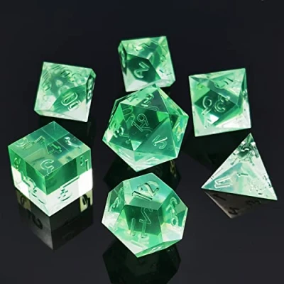 Afbeelding van Bescon Crystal Clear (Unpainted) Sharp Edge DND Dice Set of 7, Razor Edged Polyhedral D&amp;D for Dungeons and Dragons Role Playing Games, MintGreen Color