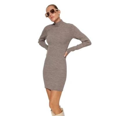 Afbeelding van Trendyol Antracietkleurige Gebreide Bodyconjurk Twoaw23El01389