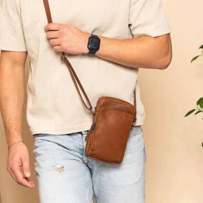 Afbeelding van HAMILTON leren dames telefoontasje cognac