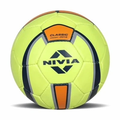 Afbeelding van Nivia Klassiek Voetbal Maat: 05 Kleur: geel/oranje Gestikte trainingsbal met 32 ​​panelen