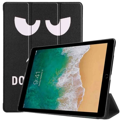 Afbeelding van Apple iPad Pro 12.9 (2017) Hoes: iMoshion Design Trifold Bookcase Don&#039;t touch Quotes Bedrukking Kunstleder Tablet Hoezen
