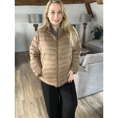 Afbeelding van Only Carmakoma CARTAHIA LW QUILTED JACKET OTW NOOS Cocoa Créme