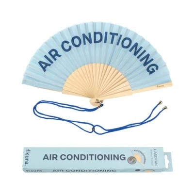 Afbeelding van Fisura Originele ventilator met boodschap &quot;airconditioning&quot;. Moderne en grappige houten waaier. Blauwe Afmetingen: 42,5 x 23 cm. Hout textiel.