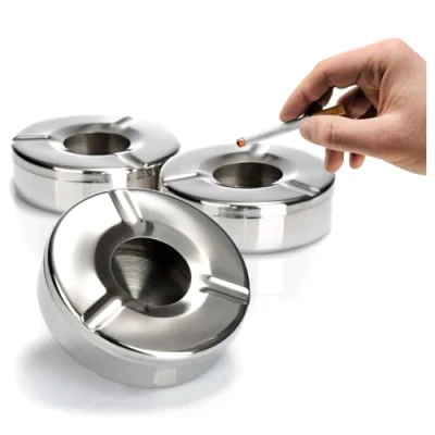 Afbeelding van COM FOUR® 3x asbak van roestvrij staal windasbak met afneembaar deksel ter bescherming tegen vliegas Ø 11 cm (003 stuks staal)