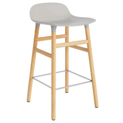 Afbeelding van Normann Copenhagen Form Barstool Barkruk 65cm Met Eiken Onderstel Warm Grijs