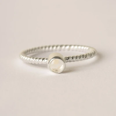 Afbeelding van diluna.nl Maansteen 925 sterling zilveren edelsteen stacking ring