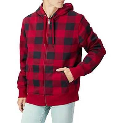 Afbeelding van Amazon Essentials Men&#039;s Fleecetrui met volledige ritssluiting en capuchon (verkrijgbaar in grote lange maten), Zwart Rood Geruit, L