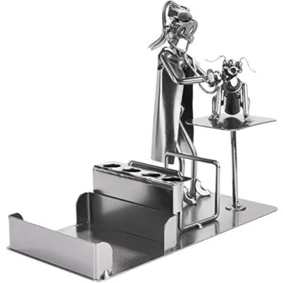 Afbeelding van BRUBAKER Schroef Man Vet met Pen Houder Handgemaakte IJzer Figuur Metalen Visitekaarthouder en Zakje voor Notities Hond Cadeau Idee Dierenartsen