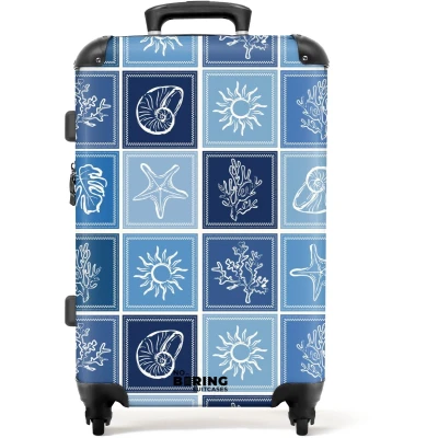 Afbeelding van NoBoringSuitcases.com Grote koffer Blauwe zomer print Kinderkoffer geschikt voor jongen en meisjes Reiskoffer met 4 wielen Trolley op wieltjes Rolkoffer groot kinderen 72 liter Ruimbagage valies 20kg