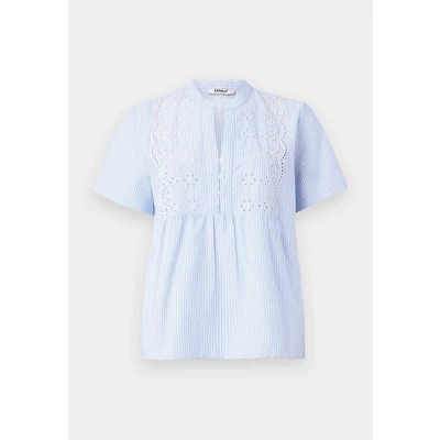 Afbeelding van ONLY blousetop lichtblauw broderie