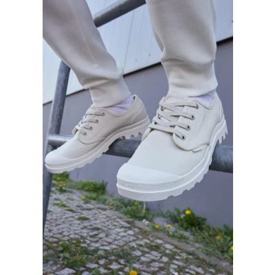 Afbeelding van Palladium Pampa Oxford Veterschoenen, Heren, Maat: 47, Sahara Katoen