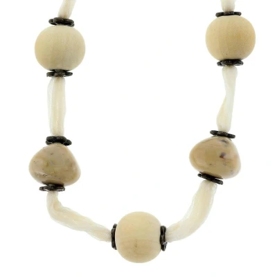 Afbeelding van Behave Lange beige ketting van lint met houten en stenen kralen