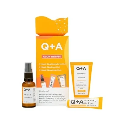Afbeelding van Q+A Glow Heroes Skincare Giftset Stralende trio met vitamine C oplichtend serum 30 ml, oogcrème 15 ml &amp; bodycrème 50 Verhelder en verjong Vegan dierproefvrij, gemaakt in het UK